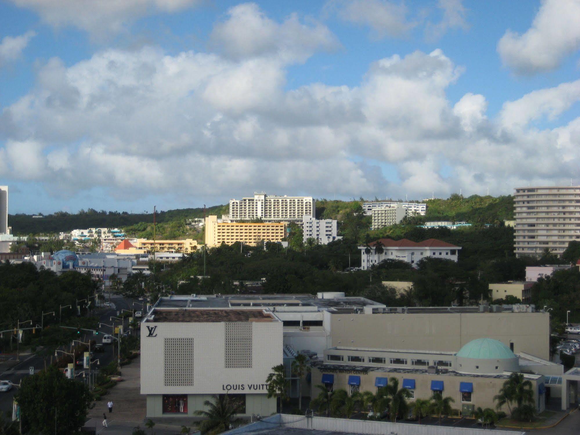 Grand Plaza Hotel Tumon Bagian luar foto