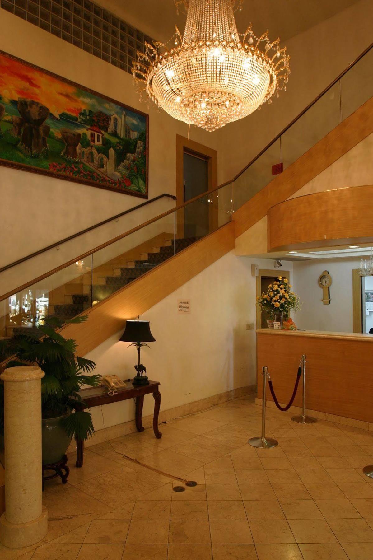 Grand Plaza Hotel Tumon Bagian luar foto