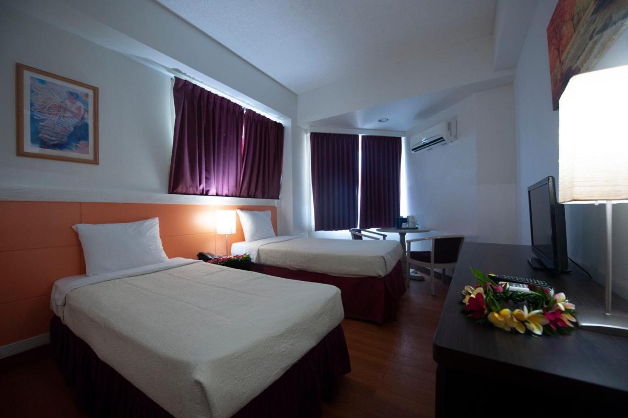Grand Plaza Hotel Tumon Bagian luar foto