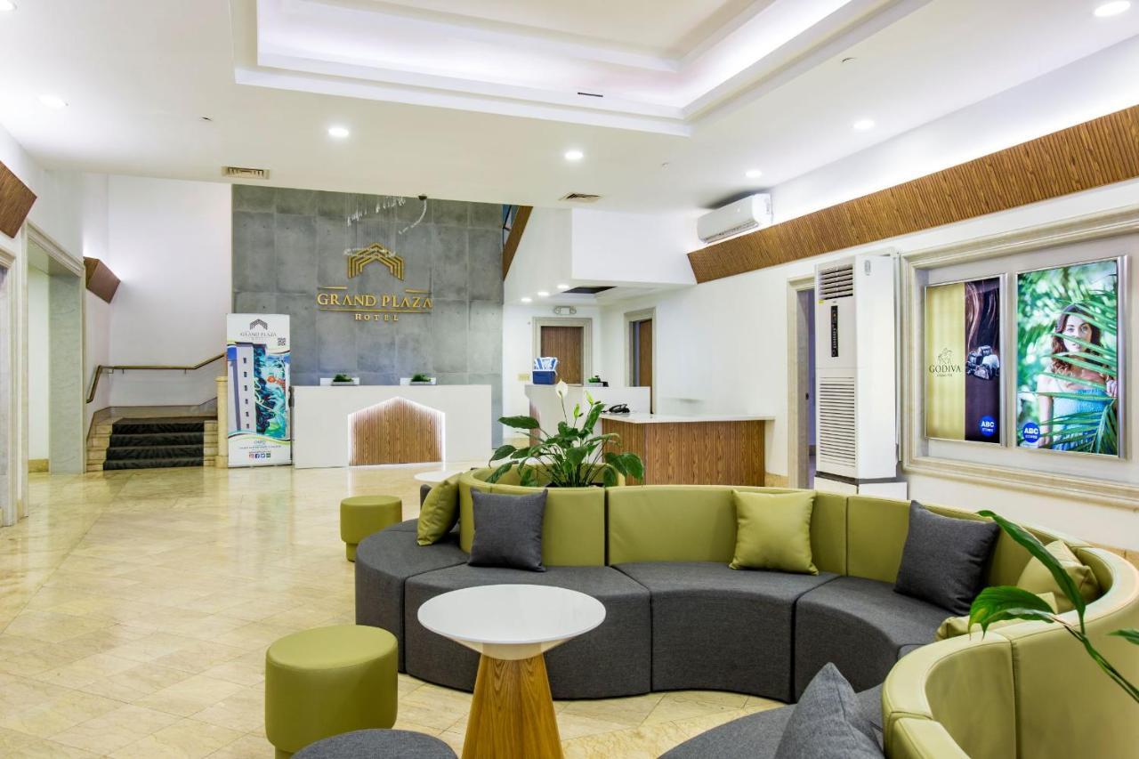 Grand Plaza Hotel Tumon Bagian luar foto