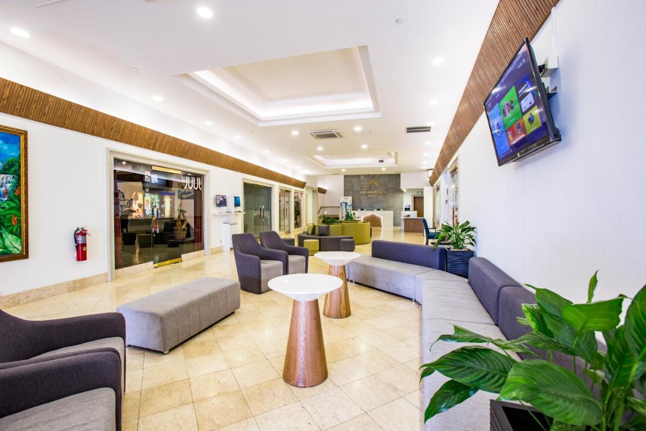 Grand Plaza Hotel Tumon Bagian luar foto